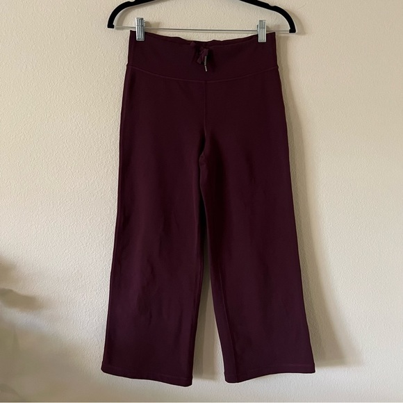 LULULEMON Relaxed Fit Crop Burgundy Pants, size 4 - Picture 10 of 15